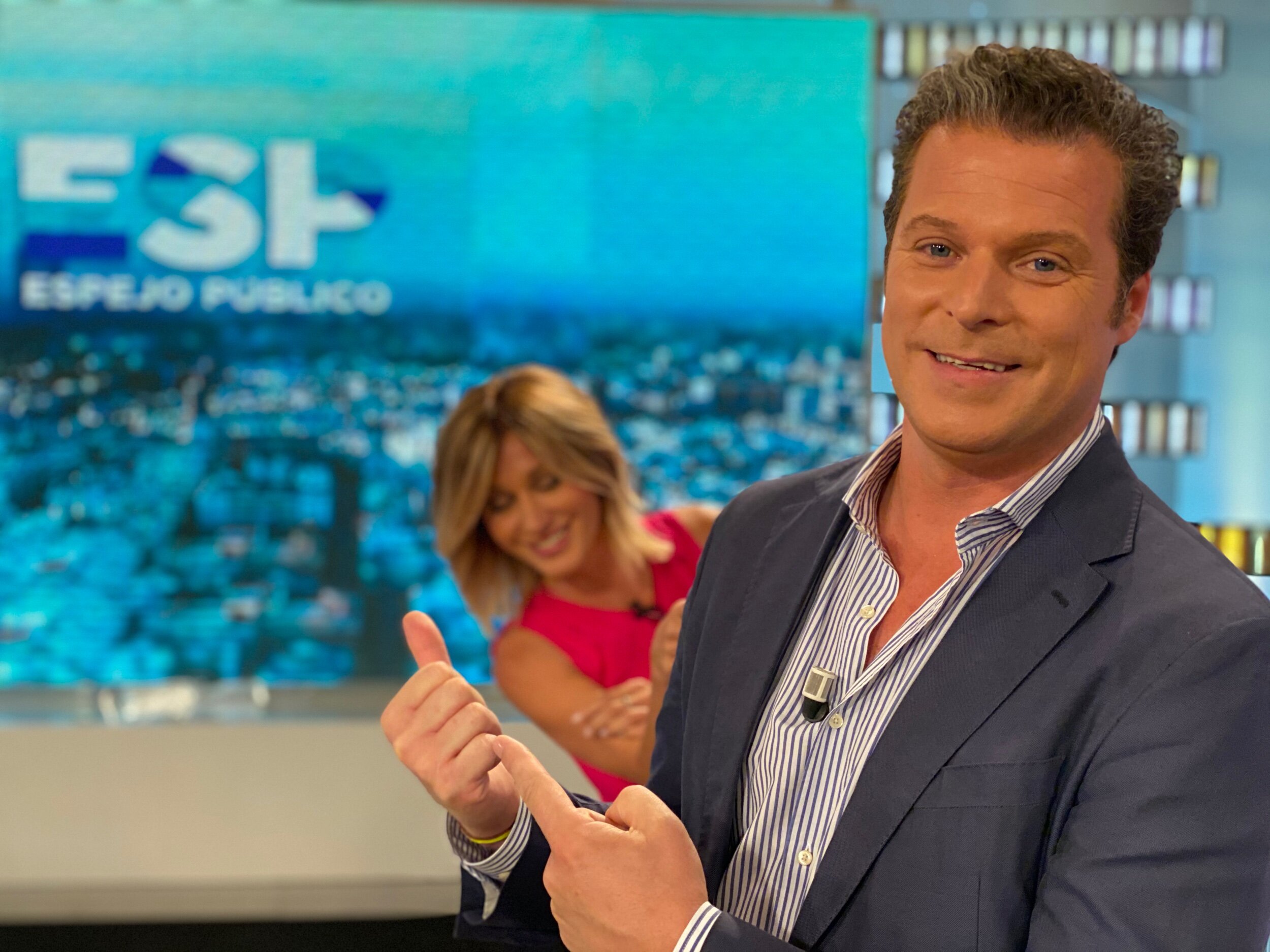 Jota Abril con Susanna Griso