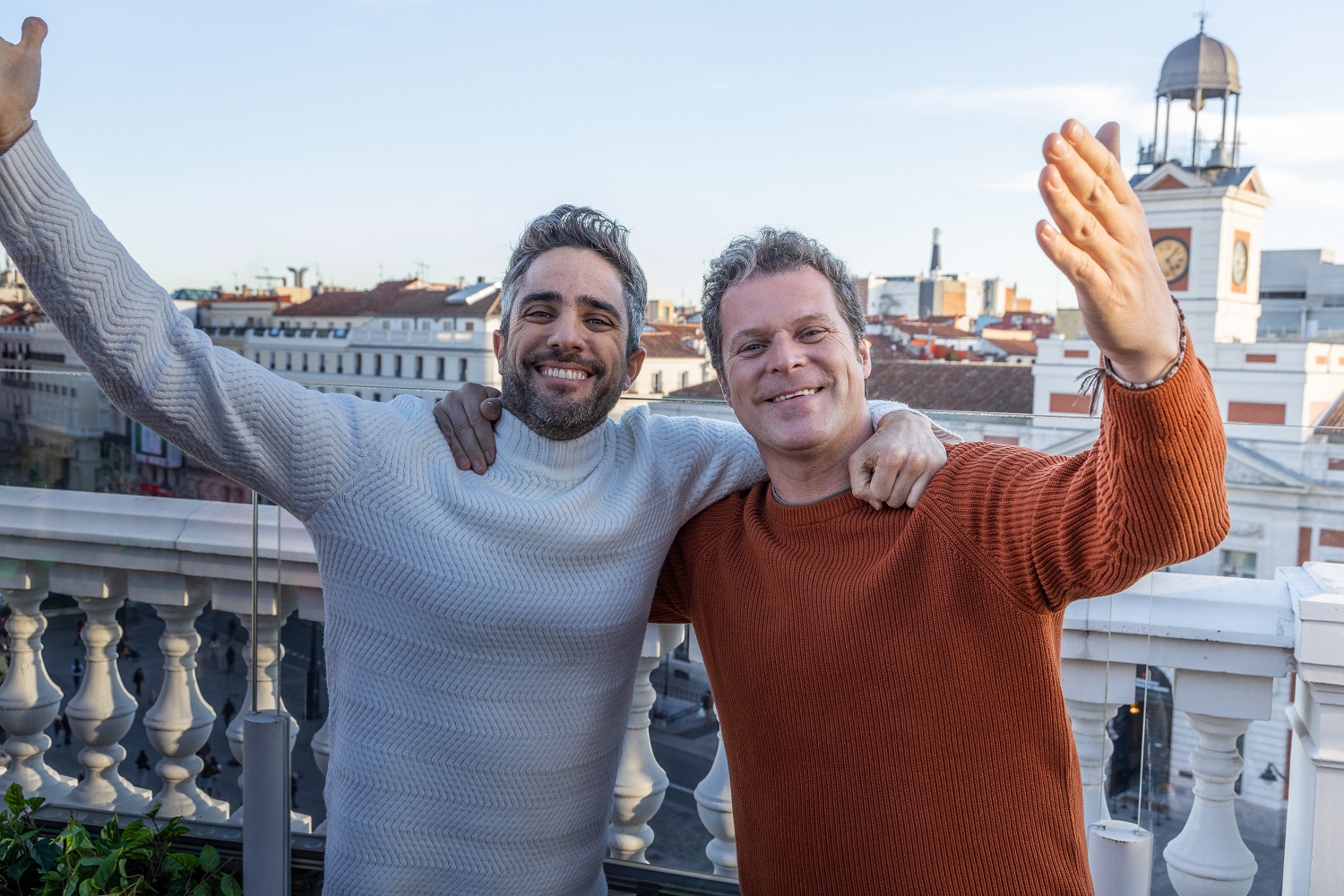 Madrid Uno de Tres Millones - Jota y Roberto