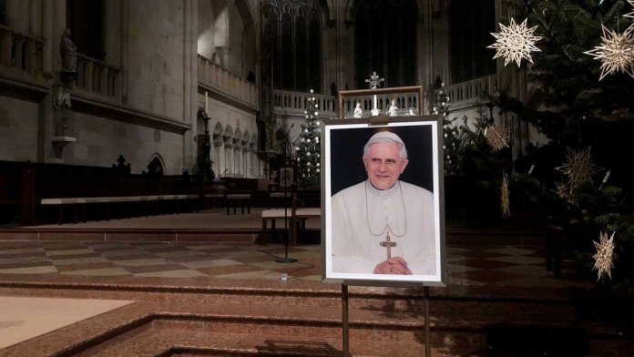 RTVE funeral papa emérito Benedicto